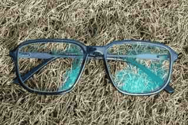 Eyewear after fitting